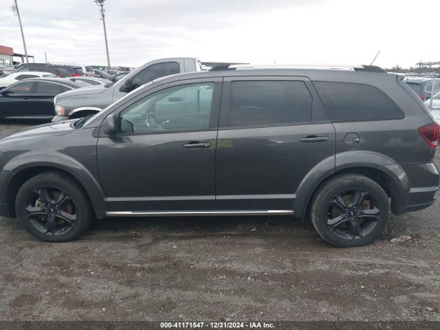 3C4PDCGB0JT257241 Dodge Journey Crossroad