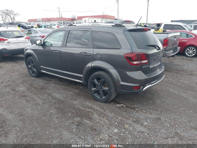 3C4PDCGB0JT257241 Dodge Journey Crossroad