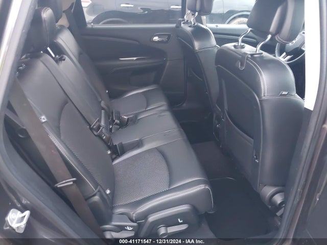 3C4PDCGB0JT257241 Dodge Journey Crossroad