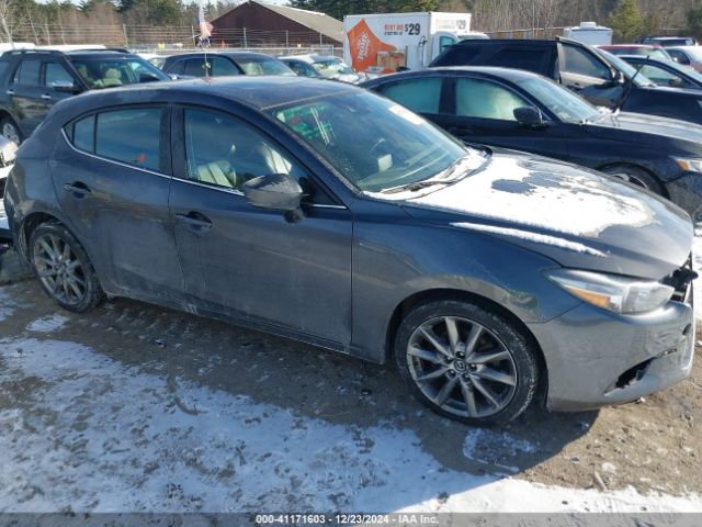 3MZBN1L37JM197329 Mazda Mazda3 Touring