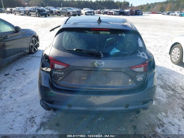 3MZBN1L37JM197329 Mazda Mazda3 Touring