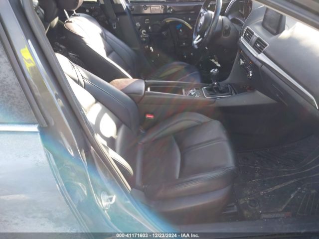 3MZBN1L37JM197329 Mazda Mazda3 Touring