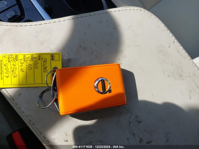 YV4M12PJ9S1306097 Volvo Xc90 B5 Core