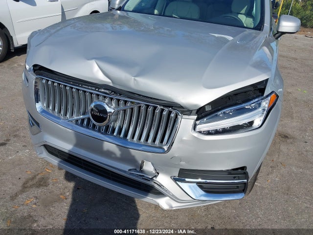 YV4M12PJ9S1306097 Volvo Xc90 B5 Core