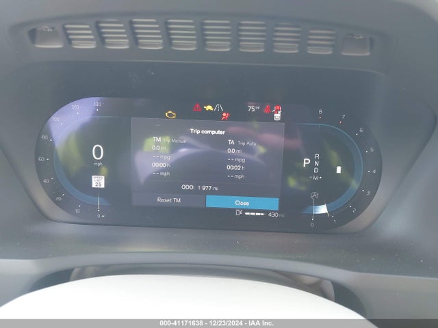 YV4M12PJ9S1306097 Volvo Xc90 B5 Core