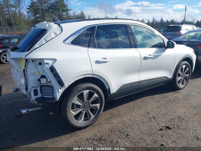 1FMCU9JA4RUB23797 Ford Escape Platinum