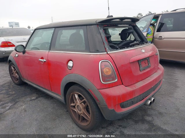 2009 MINI COOPER S WMWMF73549TT98922 Photo 2