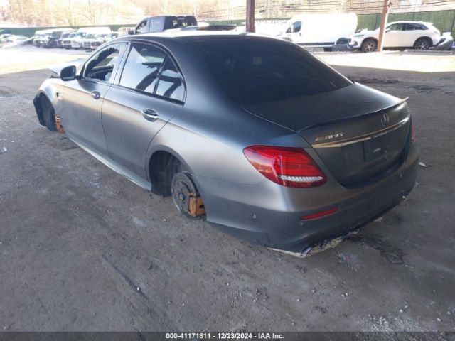 2018 MERCEDES-BENZ AMG E 63 WDDZF8KB5JA388346 Photo 2