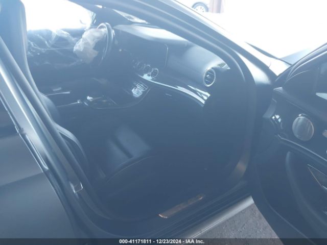 2018 MERCEDES-BENZ AMG E 63 WDDZF8KB5JA388346 Photo 4