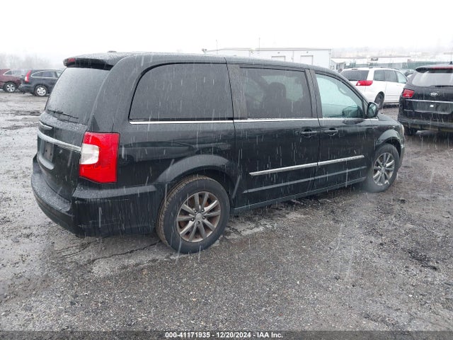 2C4RC1HGXFR618463 Chrysler Town & Country S