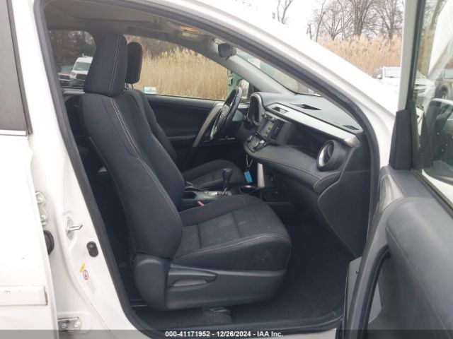 JTMRJREV8HD060335 Toyota Rav4 Hybrid Xle