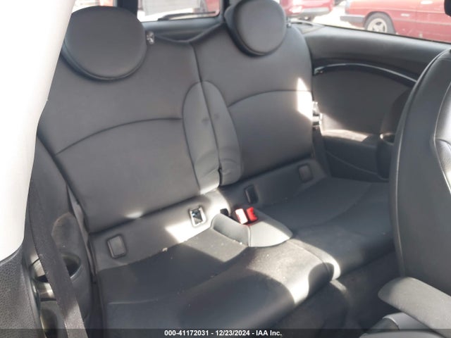 2008 MINI COOPER S CLUBMAN WMWMM33568TP70533 Photo 7