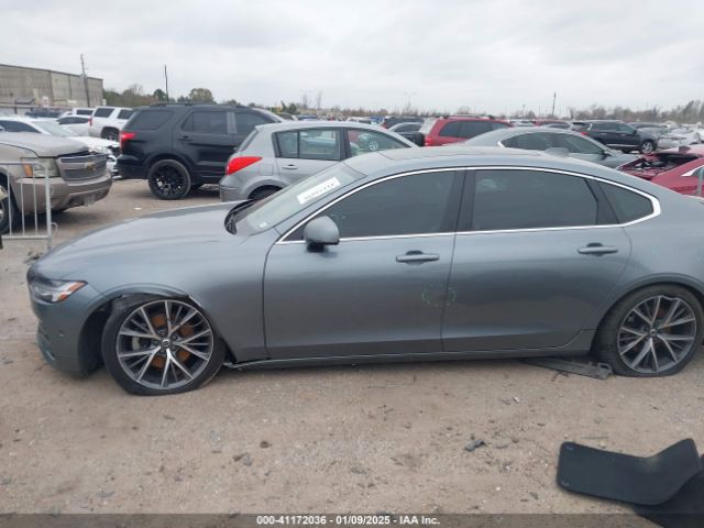 LVY982AKXJP005333 Volvo S90 T5 Momentum