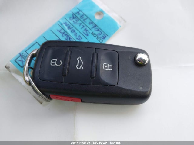 1VWAT7A39EC060794 Volkswagen Passat 1.8t S