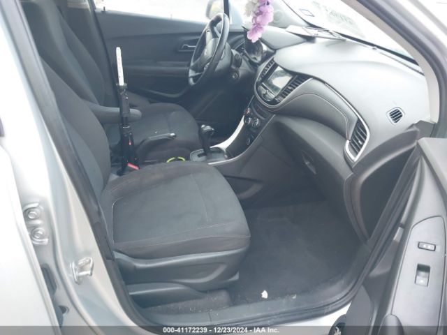 3GNCJKSB5JL333844 Chevrolet TRAX LS