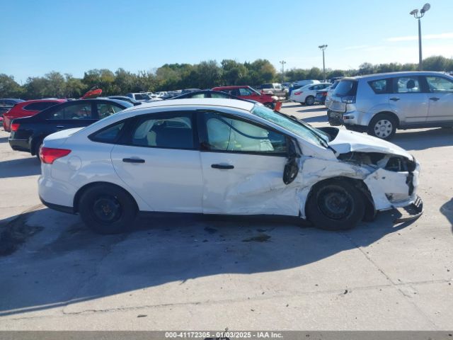 1FADP3E2XJL270495 Ford FOCUS S