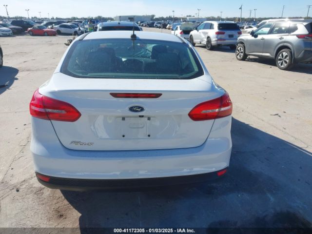 1FADP3E2XJL270495 Ford FOCUS S