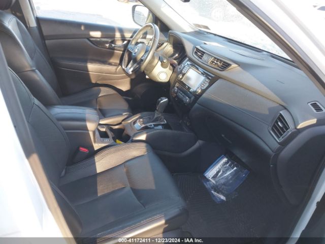 JN8AT2MV8HW258115 Nissan Rogue Sl