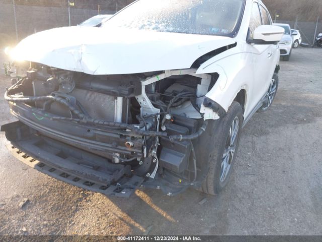 JN8AT2MV8HW258115 Nissan Rogue Sl