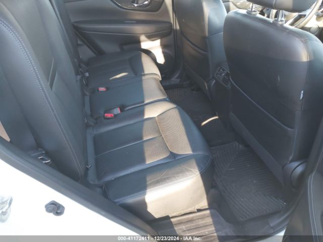 JN8AT2MV8HW258115 Nissan Rogue Sl