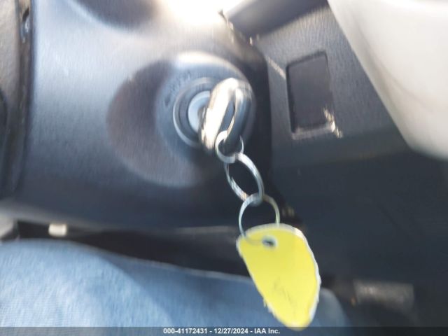 JTMBFREV2ED076318 Toyota RAV4 LE