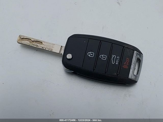 5XXGT4L34GG032123 KIA Optima Lx