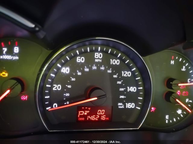 5XYKT3A6XEG522415 KIA SORENTO LX