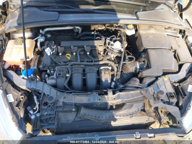 1FADP3K22JL234272 Ford FOCUS SE