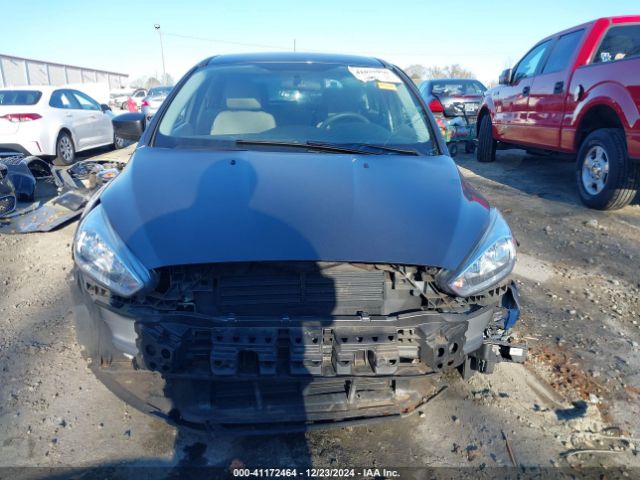 1FADP3K22JL234272 Ford FOCUS SE