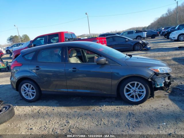 1FADP3K22JL234272 Ford FOCUS SE