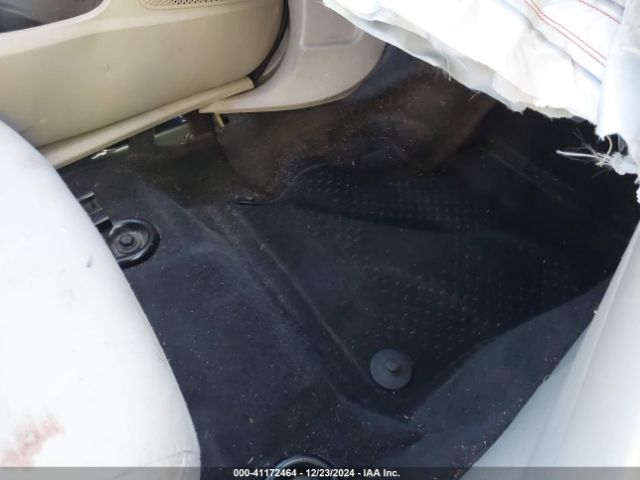 1FADP3K22JL234272 Ford FOCUS SE