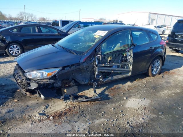 1FADP3K22JL234272 Ford FOCUS SE