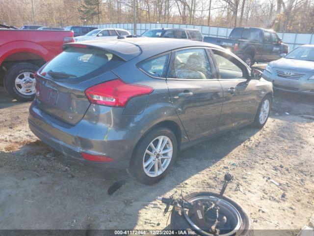 1FADP3K22JL234272 Ford FOCUS SE