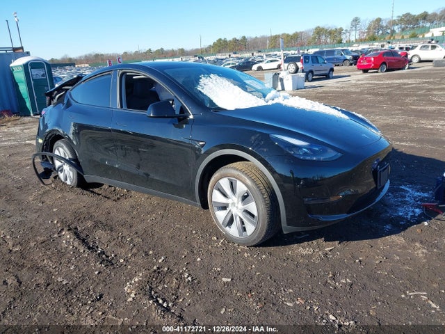2024 TESLA MODEL Y 7SAYGDEE1RA249898 Photo 0