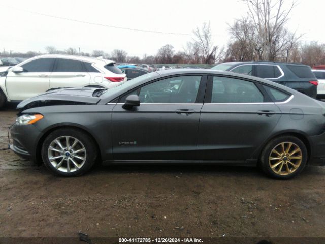 3FA6P0LU3HR305272 Ford Fusion Hybrid Se