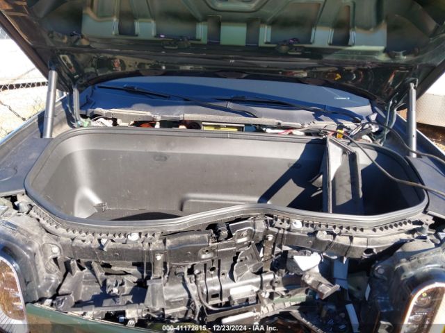 2022 RIVIAN R1T 7FCTGAAA2NN006098 Photo 9