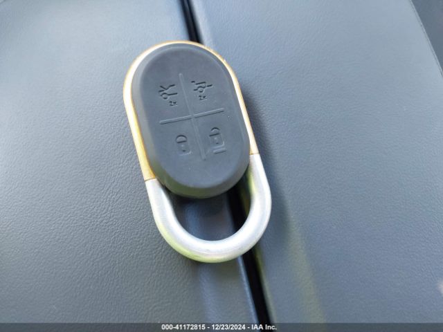 2022 RIVIAN R1T 7FCTGAAA2NN006098 Photo 10