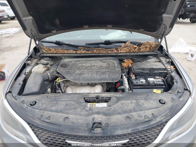 Chrysler 200 Limited 2015 1C3CCCABXFN581884 Image 10