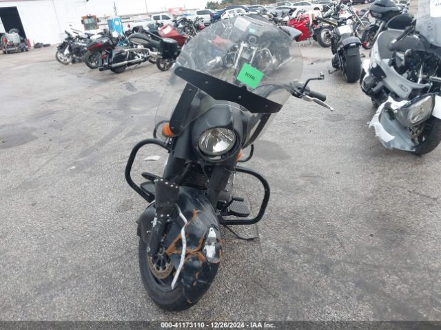 2016 INDIAN MOTORCYCLE CO. CHIEF 56KCCDAAXG3333831 Photo 4