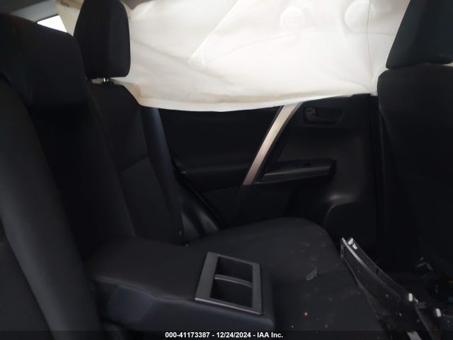 Toyota RAV4 LE 2017 JTMZFREV9HJ111733 Image 8