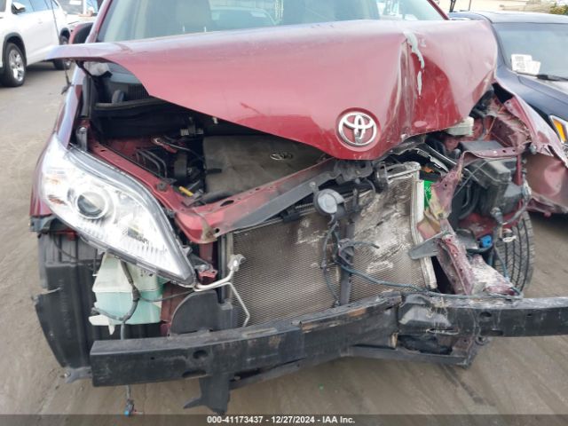 5TDYK3DCXES464727 Toyota Sienna Xle/limited