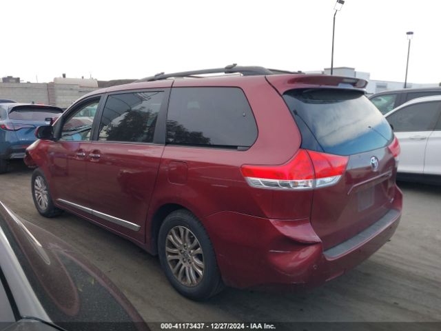 5TDYK3DCXES464727 Toyota Sienna Xle/limited