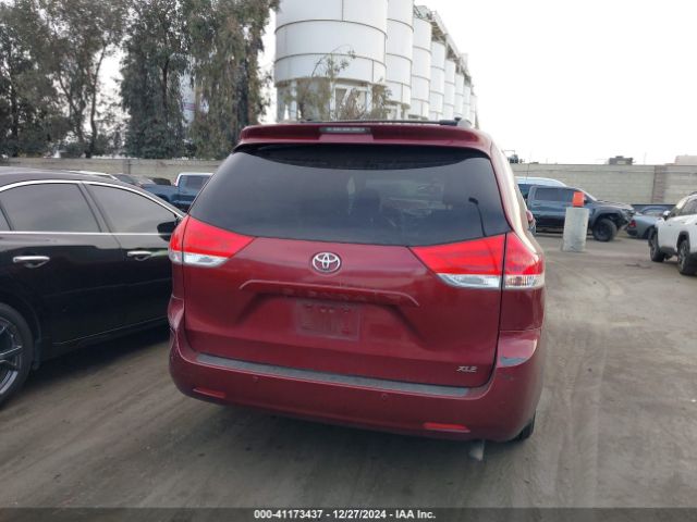 5TDYK3DCXES464727 Toyota Sienna Xle/limited