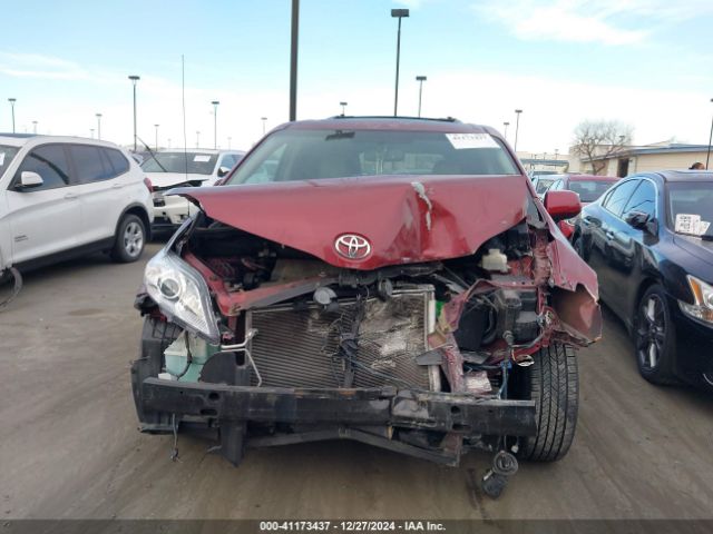 5TDYK3DCXES464727 Toyota Sienna Xle/limited