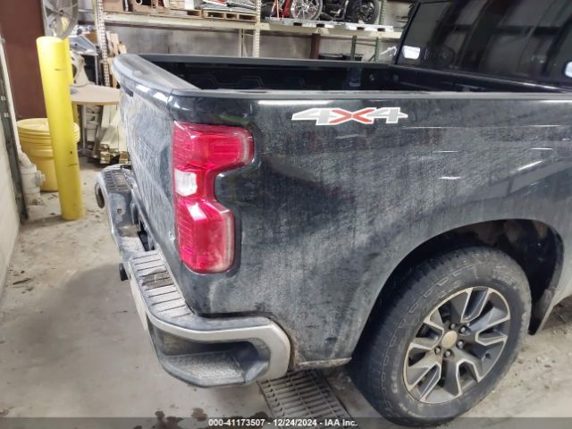 1GCPDKEK8NZ637083 Chevrolet Silverado 1500 4wd  Short Bed Lt With 2fl
