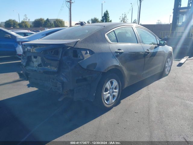 KNAFK4A66E5211984 KIA FORTE LX