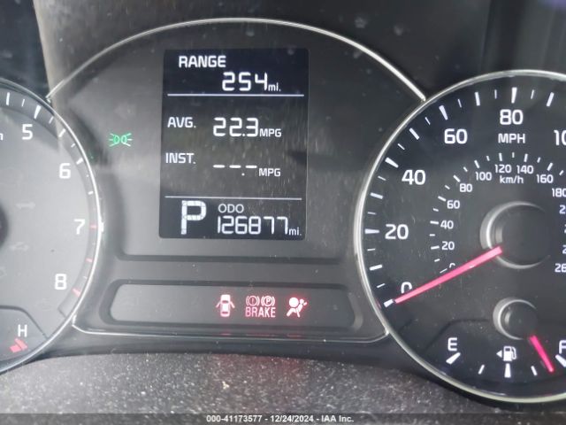 KNAFK4A66E5211984 KIA FORTE LX