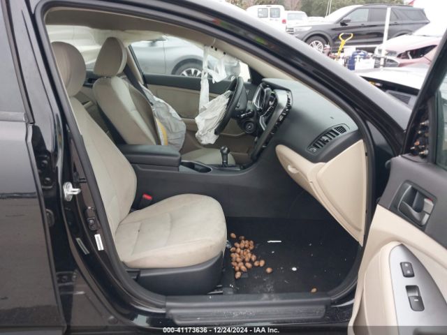 5XXGM4A79EG332403 KIA Optima Lx