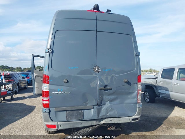 WD3PE7CD2JP628510 Mercedes-Benz Sprinter 2500 Standard Roof V6