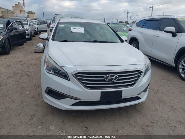 Hyundai Sonata 2016 5NPE24AF7GH404579 Image 13